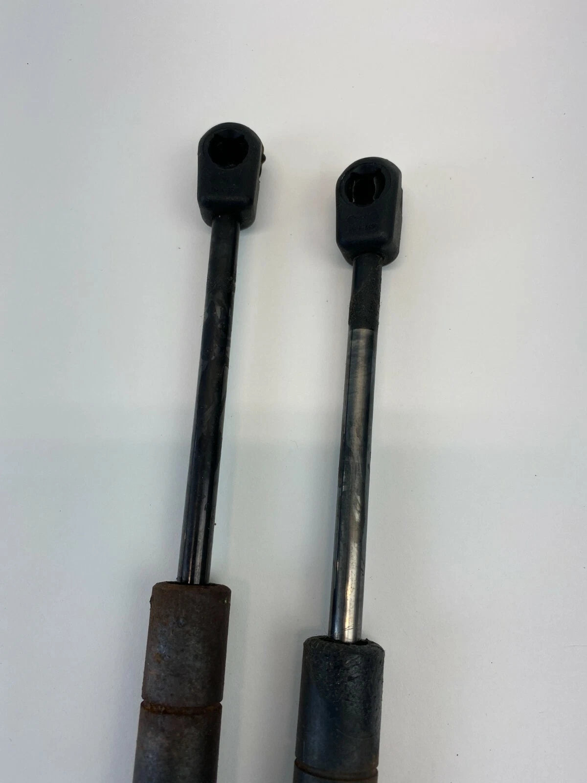 2000 2001 AUDI A4 98-01 A4 QUATTRO REAR TRUNK LID LIFT SUPPORT STRUT SHOCKS SET
