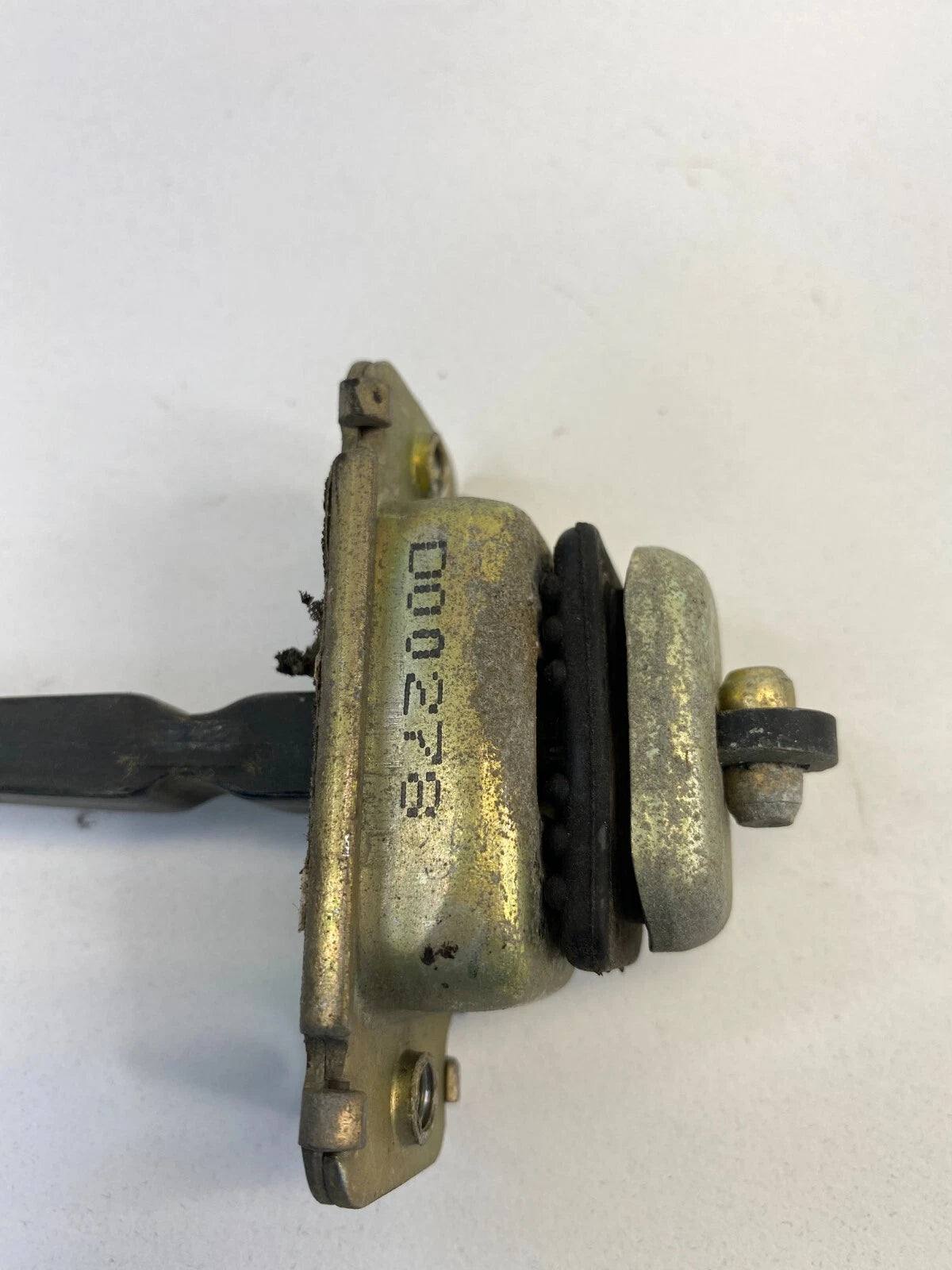 98-02 HONDA ACCORD 03-08 PILOT REAR RIGHT SIDE DOOR CHECK STOP STOPPER DETENT