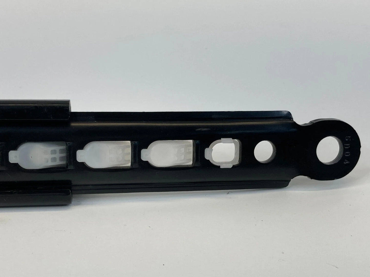 2006-2008 LEXUS RX400H FRONT RIGHT SIDE SEAT BELT HEIGHT ADJUSTER D526001 OEM