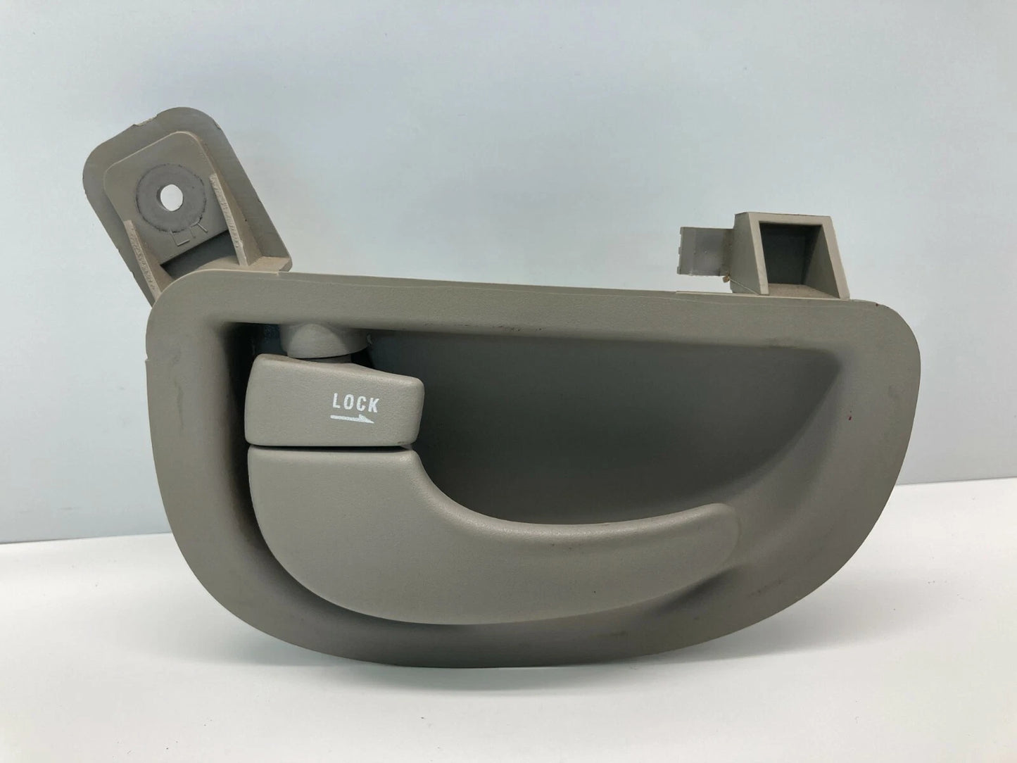 1999-2004 OLDSMOBILE ALERO REAR LEFT SIDE INTERIOR INNER DOOR HANDLE 22641925