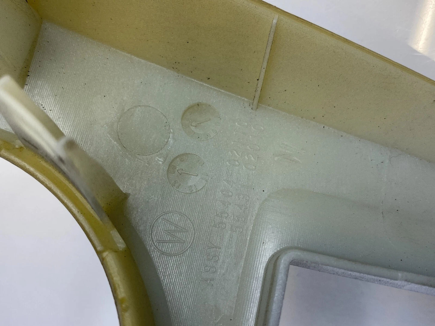 2009 2010 PONTIAC VIBE DASH LEFT AC VENT TRIM PANEL BEZEL SILVER 55431-02010 OEM