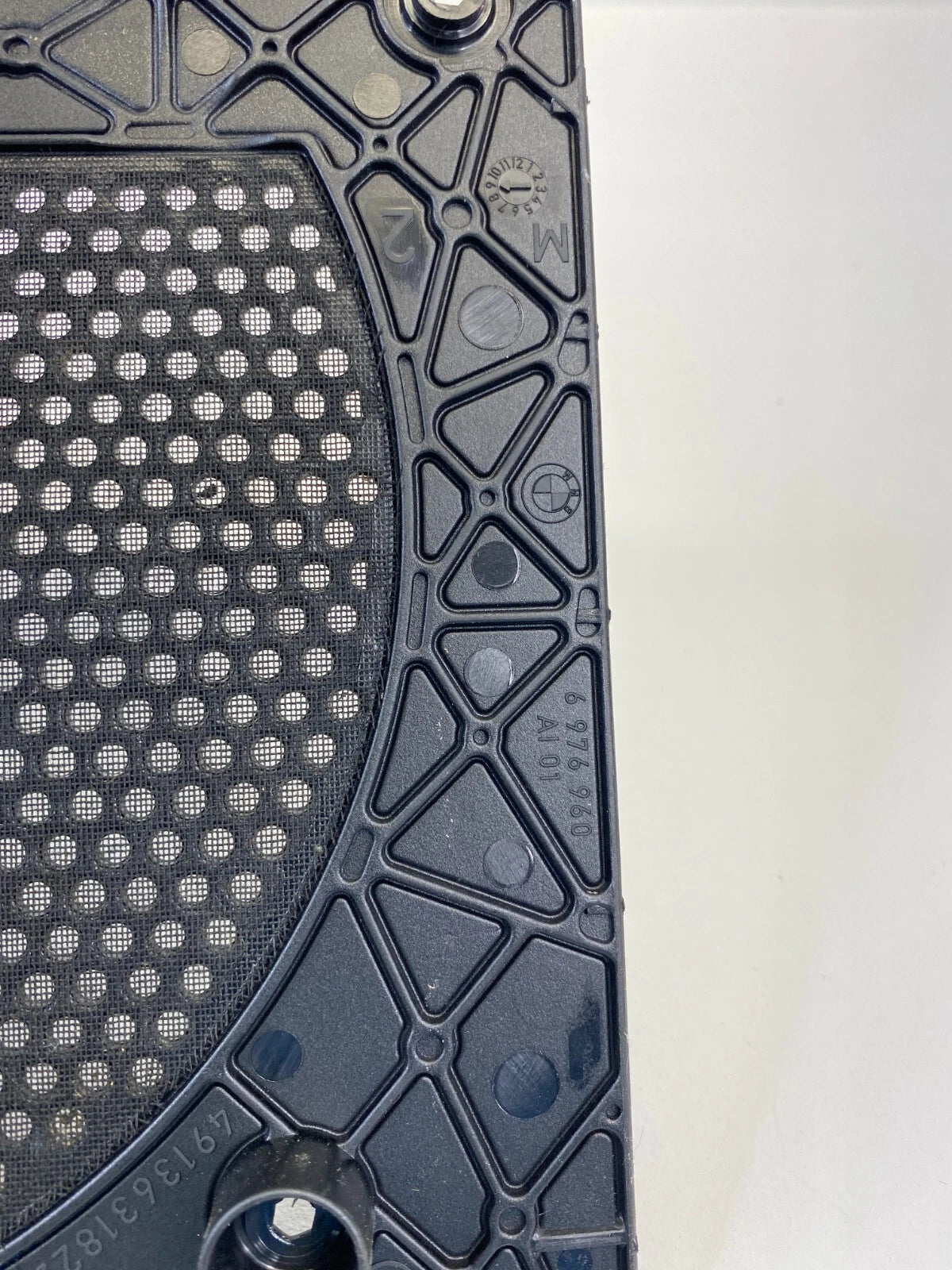 08-10 BMW 550I 535I LEFT UNDER SEAT SUBWOOFER SPEAKER COVER GRILLE OEM 6976960