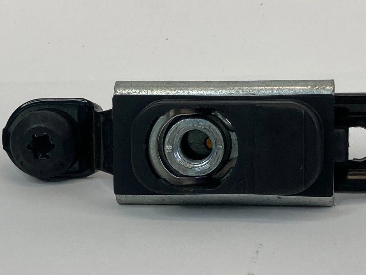 2006-2010 DODGE CHARGER FRONT RIGHT SIDE SEAT BELT ADJUSTER 04649125AB OEM