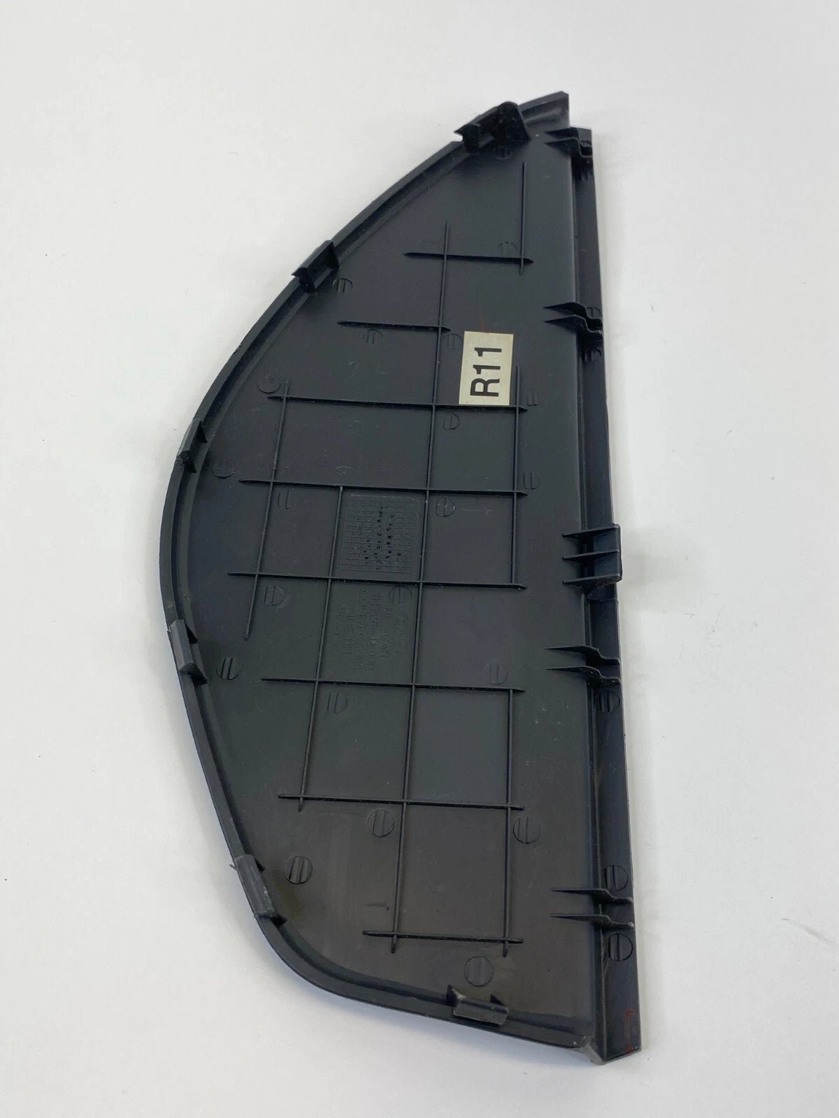 2006-2011 HYUNDAI ACCENT DASH RIGHT SIDE END CAP COVER TRIM 84726-1E000 OEM