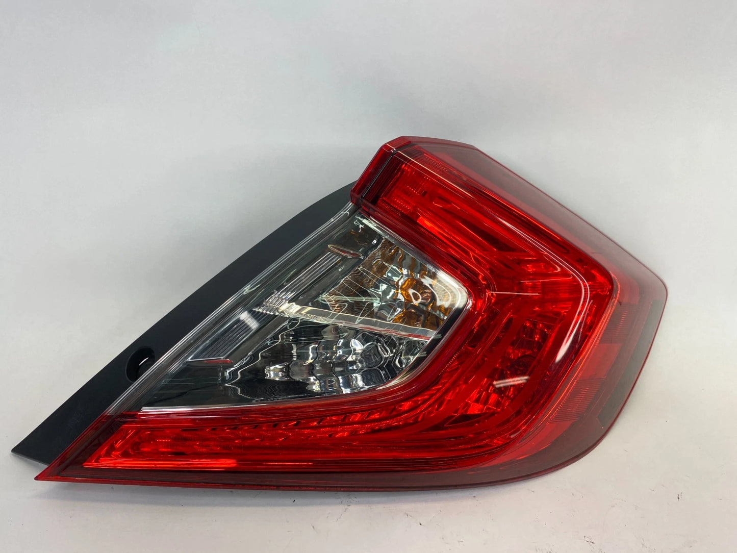 2016-2021 HONDA CIVIC SEDAN RIGHT PASSENGER OUTER TAIL LIGHT LAMP ASSEMBLY OEM