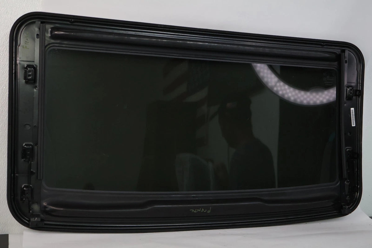2011-2020 TOYOTA SIENNA FRONT UPPER SUNROOF SUN ROOF WINDOW GLASS PANEL OEM