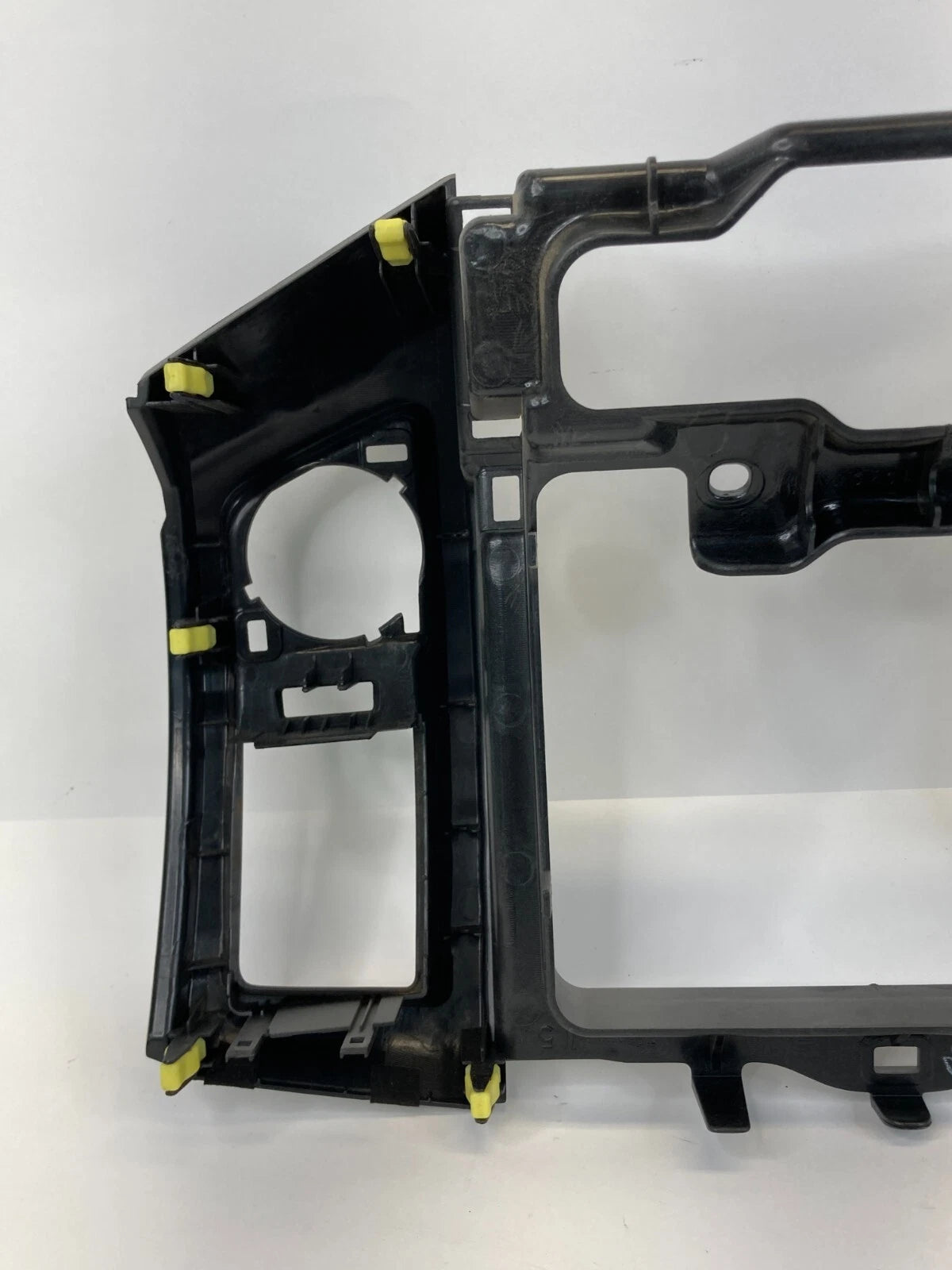 2005-2011 TOYOTA TACOMA CENTER DASH BEZEL RADIO TRIM VENT PANEL SURROUND ASSY