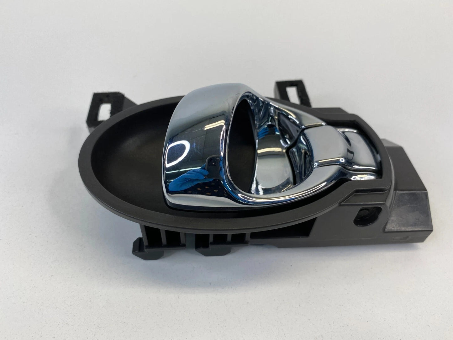 2009-2014 NISSAN CUBE REAR RIGHT PASSENGER SIDE INTERIOR DOOR HANDLE RR RH OEM