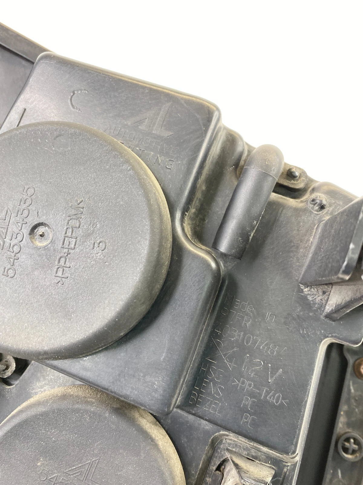 2002-2009 GMC ENVOY LEFT DRIVER SIDE HEADLIGHT HEADLAMP ASSEMBLY 15866071 OEM