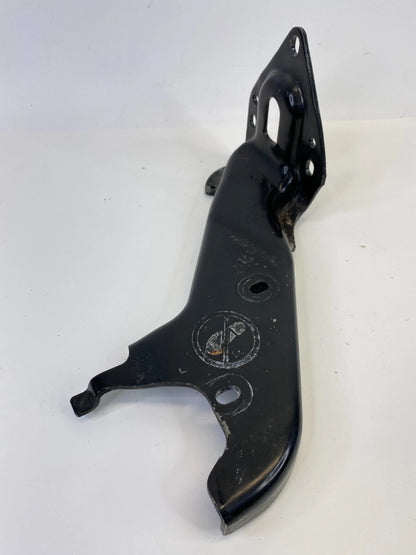 2005-2007 HONDA ODYSSEY REAR LEFT SLIDING DOOR LOWER BRACKET ROLLER ASSEMBLY OEM