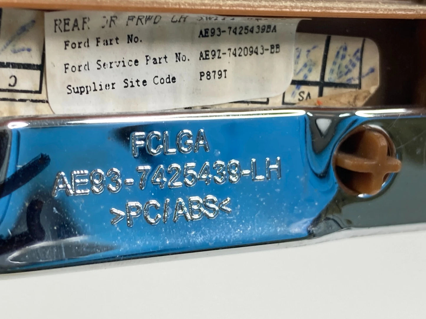 2010-2019 LINCOLN MKT REAR LEFT INTERIOR DOOR TRIM PANEL SMALL AE937425439LH OEM