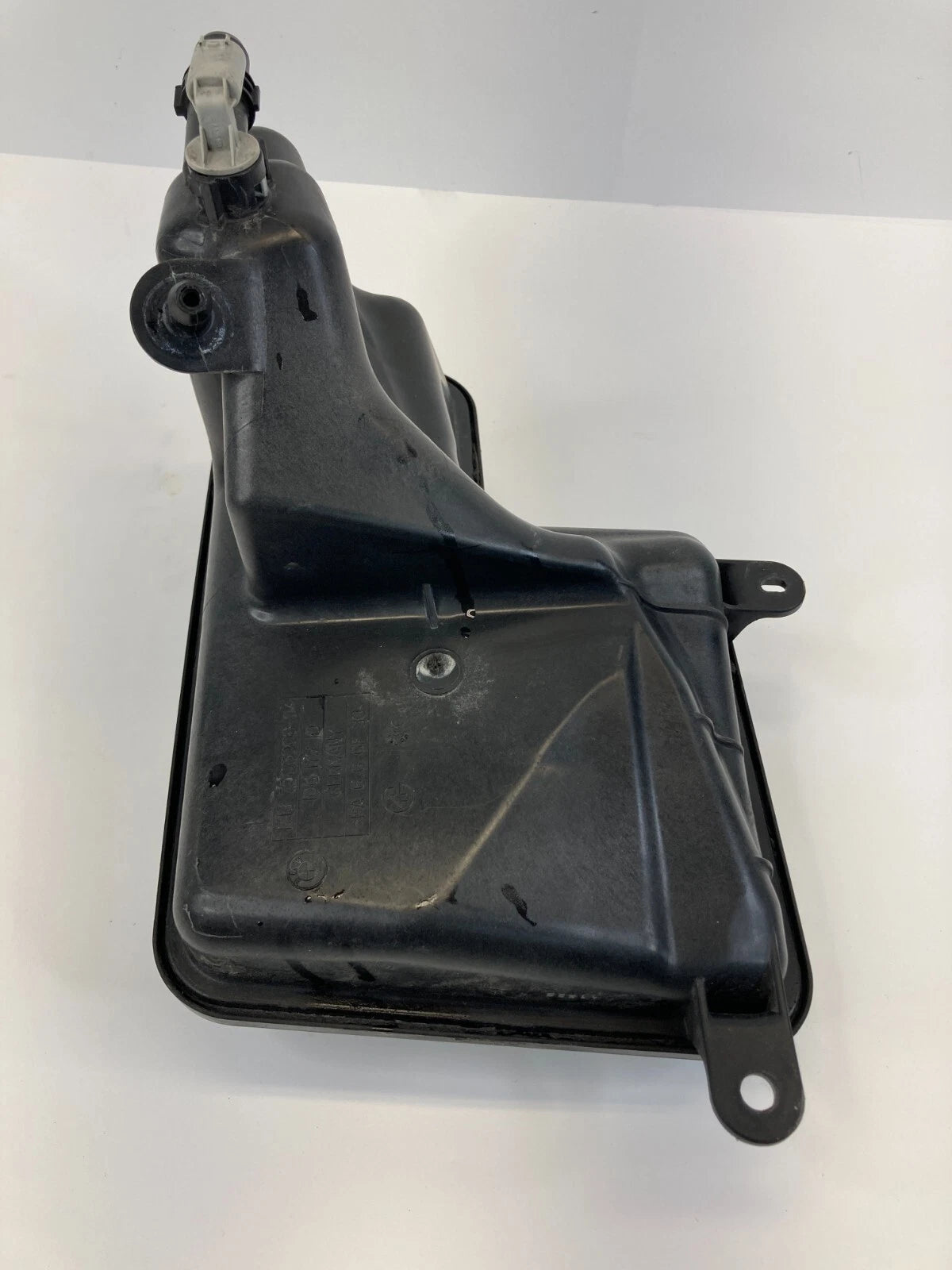 2003-2005 BMW 745I RADIATOR COOLANT WATER EXPANSION TANK 17137508008 OEM