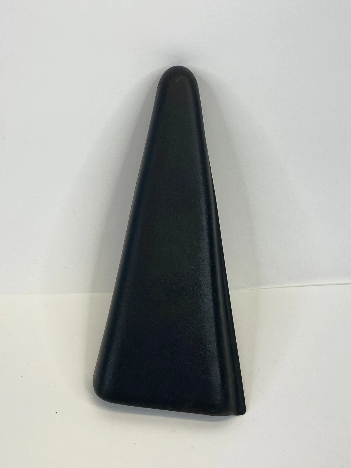01-10 CHRYSLER PT CRUISER REAR RIGHT INNER DOOR WINDOW CORNER COVER 0SA66TRMAC