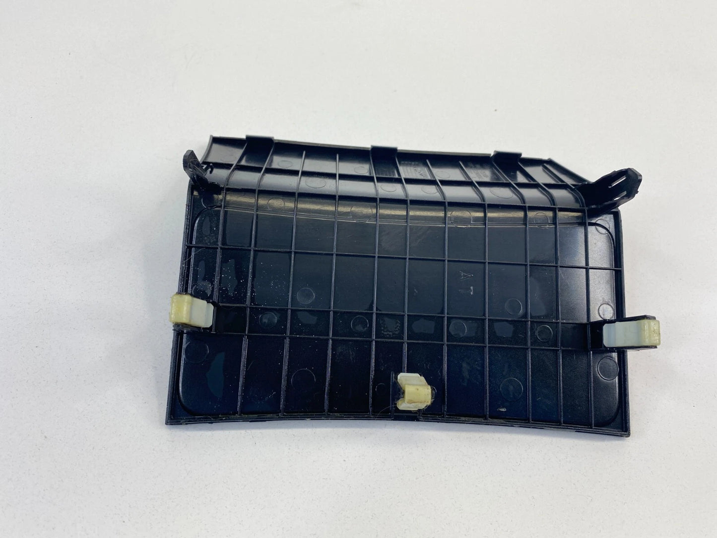 2010-2013 HYUNDAI TUCSON FRONT FLOOR CENTER CONSOLE TRAY TRIM PANEL 84631-2S100