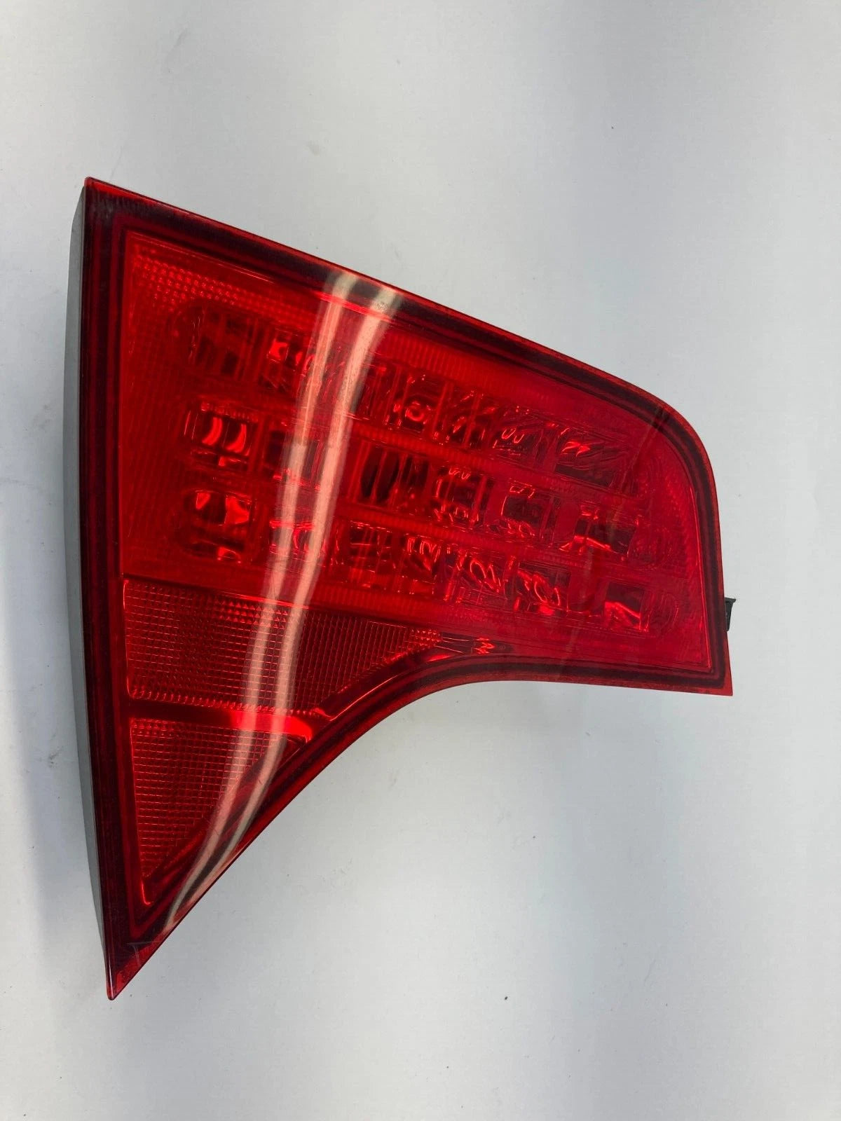 06-11 HONDA CIVIC SEDAN DRIVER SIDE INNER TRUNK TAIL LIGHT LAMP LEFT TAILLIGHT