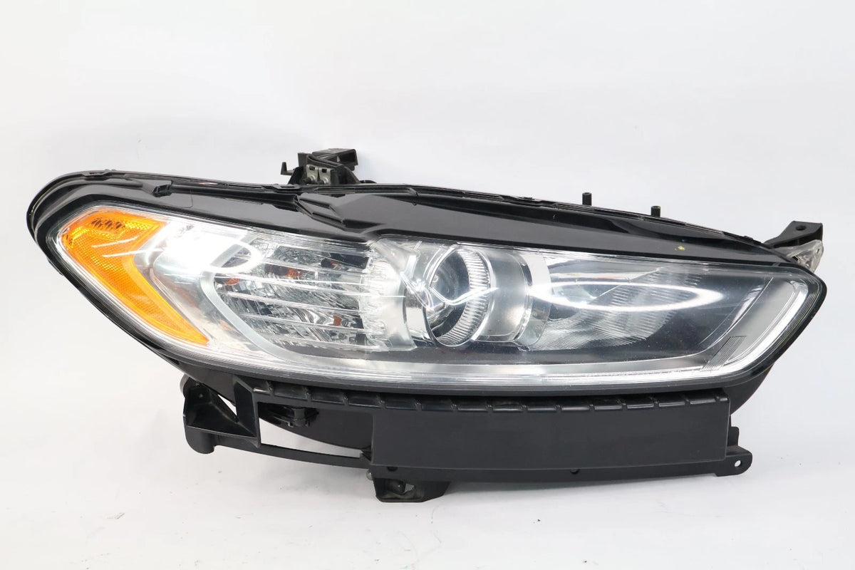 2013-2016 FORD FUSION FRONT RIGHT PASSENGER HEADLIGHT HEADLAMP HALOGEN OEM