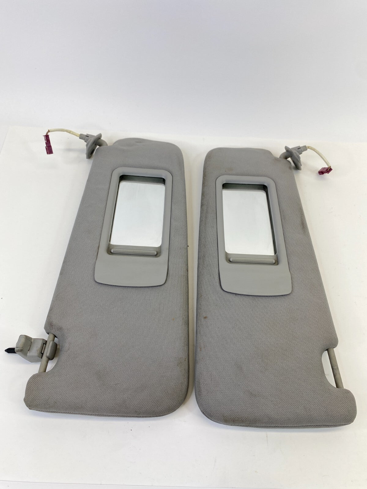 2006 BMW 330i 330xi 325i Left & Right Side Sunvisor Sun Visor Shade Set Pair OEM