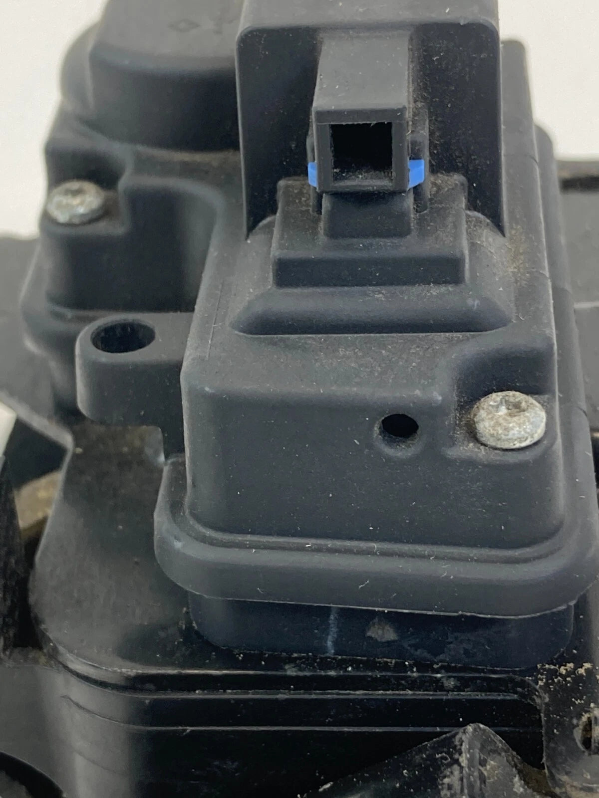 2005 2006 JEEP GRAND CHEROKEE REAR TRUNK LID LIFTGATE LOCK LATCH ACTUATOR OEM