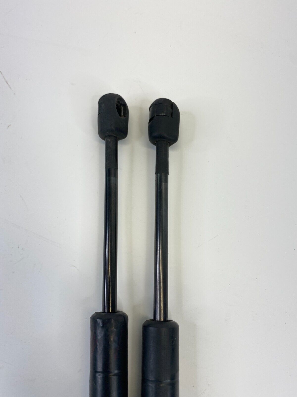 2001-2005 Hyundai Sonata Decklid Trunk Support Shock Strut Lift Cylinder Pair