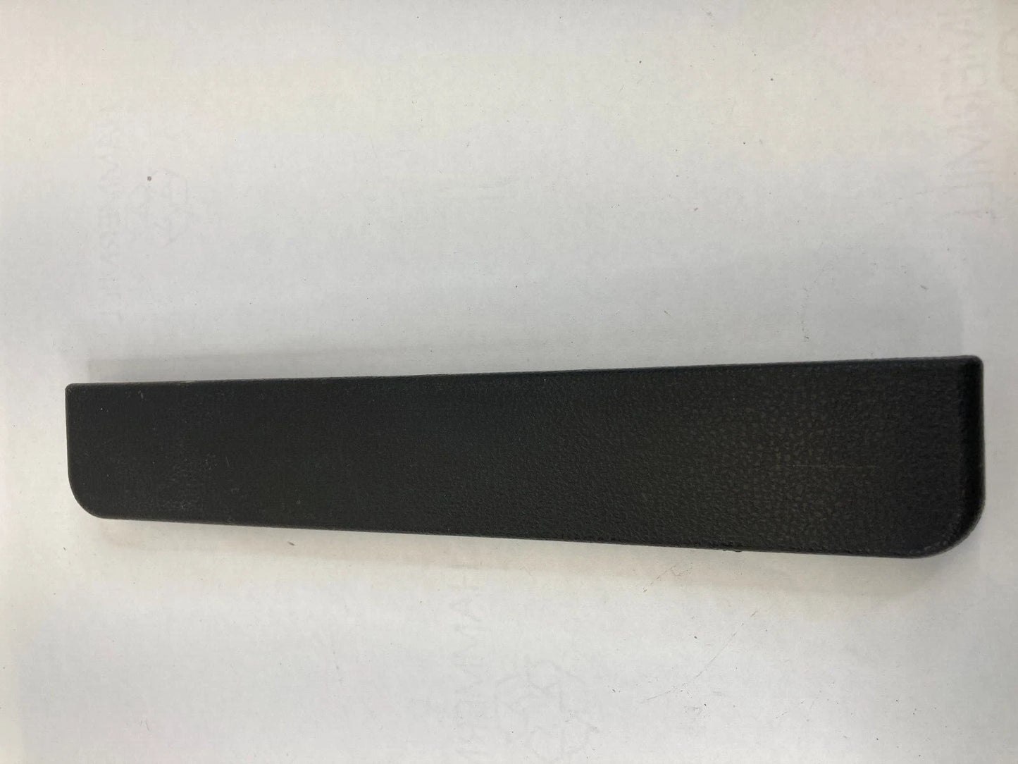 2008-2013 NISSAN ROGUE REAR LEFT SIDE UPPER PILLAR SILL SCUFF PLATE 769B3-JM00A
