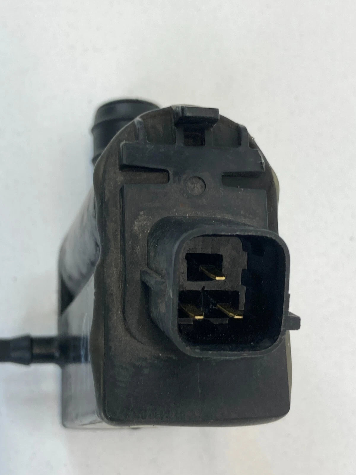2002-2019 KIA RIO WINDSHIELD WASHER PUMP MOTOR ASSY 98510-1C100 OEM