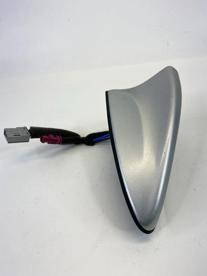 2013-2016 HYUNDAI SANTA FE SPORT ROOF MOUNTED RADIO SHARK FIN ANTENNA OEM