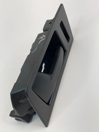 2008-2012 FORD ESCAPE FRONT LEFT DRIVER SIDE INNER DOOR HANDLE 8L847822601A OEM