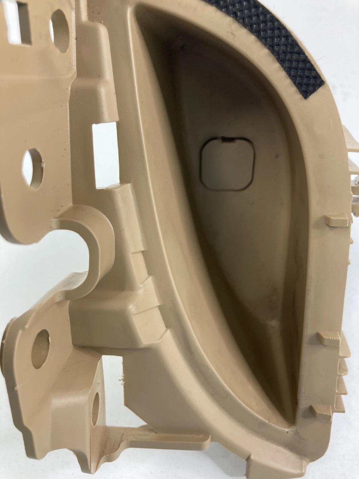 11-14 HYUNDAI SONATA REAR RIGHT BACK SIDE DOOR INNER PULL HANDLE 83740-3S050 TAN