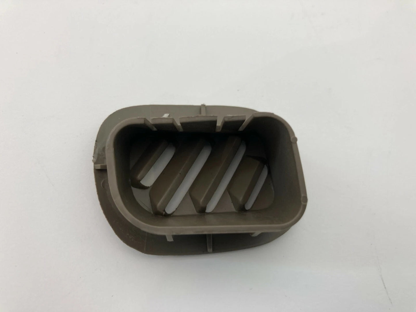 1995-2001 CHEVROLET LUMINA UPPER DASH LEFT AIR VENT DEFOGGER DEFROSTER NOZZLE