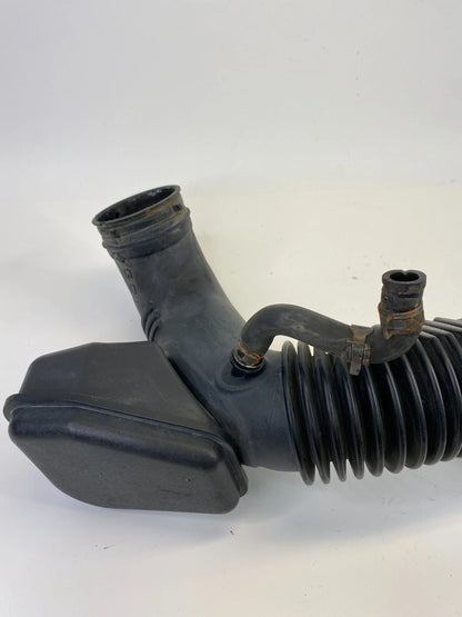 11-14 HYUNDAI SONATA 2.4L AT AIR CLEANER INTAKE DUCT HOSE TUBE OEM 28130-3Q160