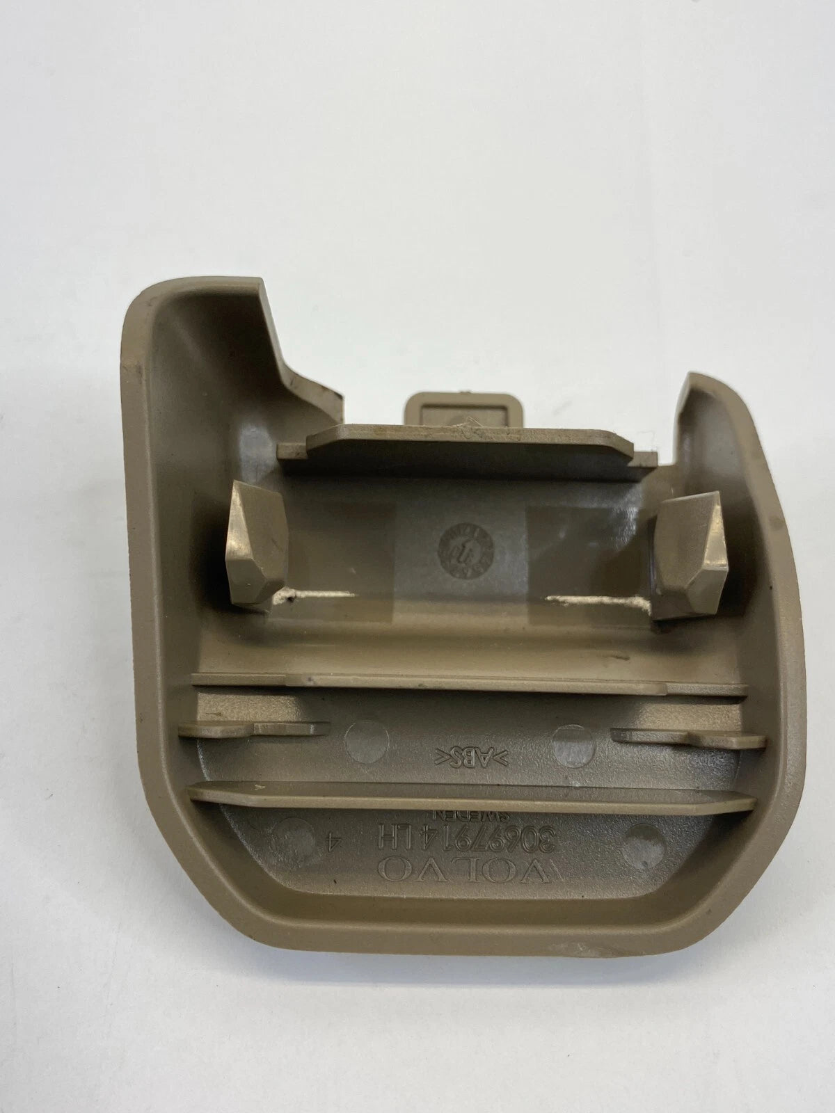 08-16 VOLVO XC70 FRONT LEFT SIDE SEAT TRACK RAIL CAP TRIM COVER 30697914 OEM