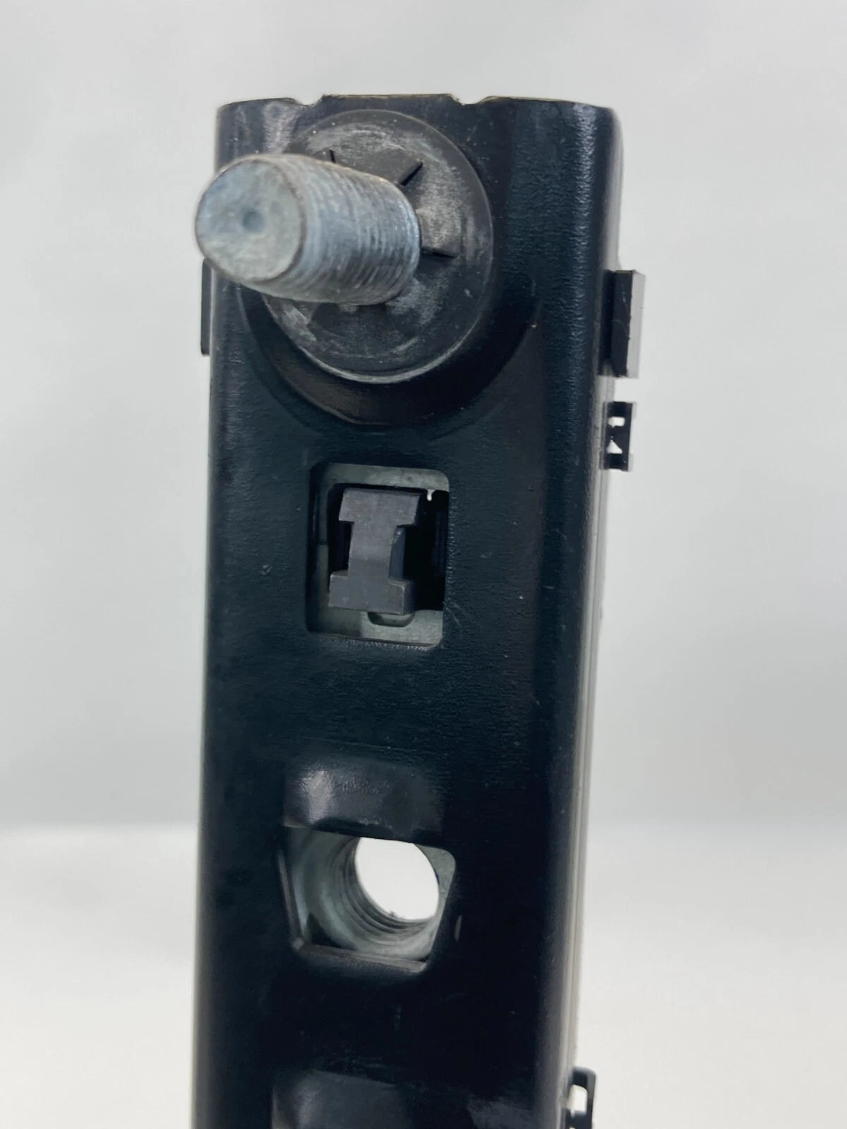 2011-2019 Ford Explorer Front Seat Belt Height Adjuster Assy OEM