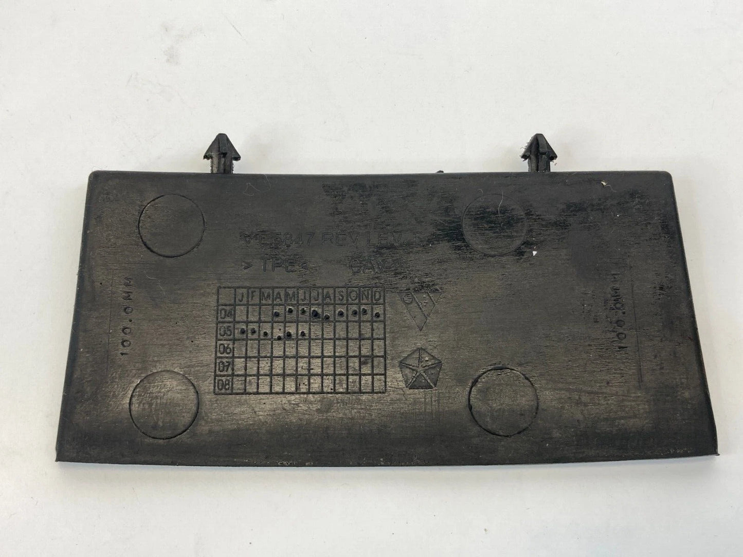 2005-2007 JEEP GRAND CHEROKEE FRONT CENTER CONSOLE RUBBER MAT INSERT VT5847 OEM