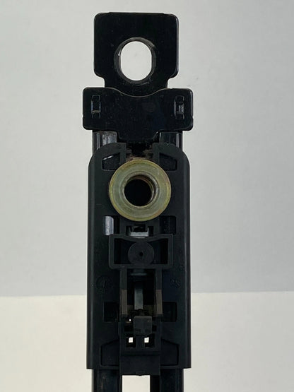 2007-2011 HYUNDAI ACCENT SEDAN LEFT SEAT BELT ADJUSTER ASSEMBLY 5116340E1A