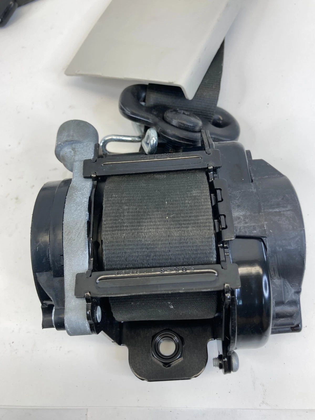 2013-2018 Ford Focus SEDAN Front Right Side Seat Belt Retractor Assy 625192700C