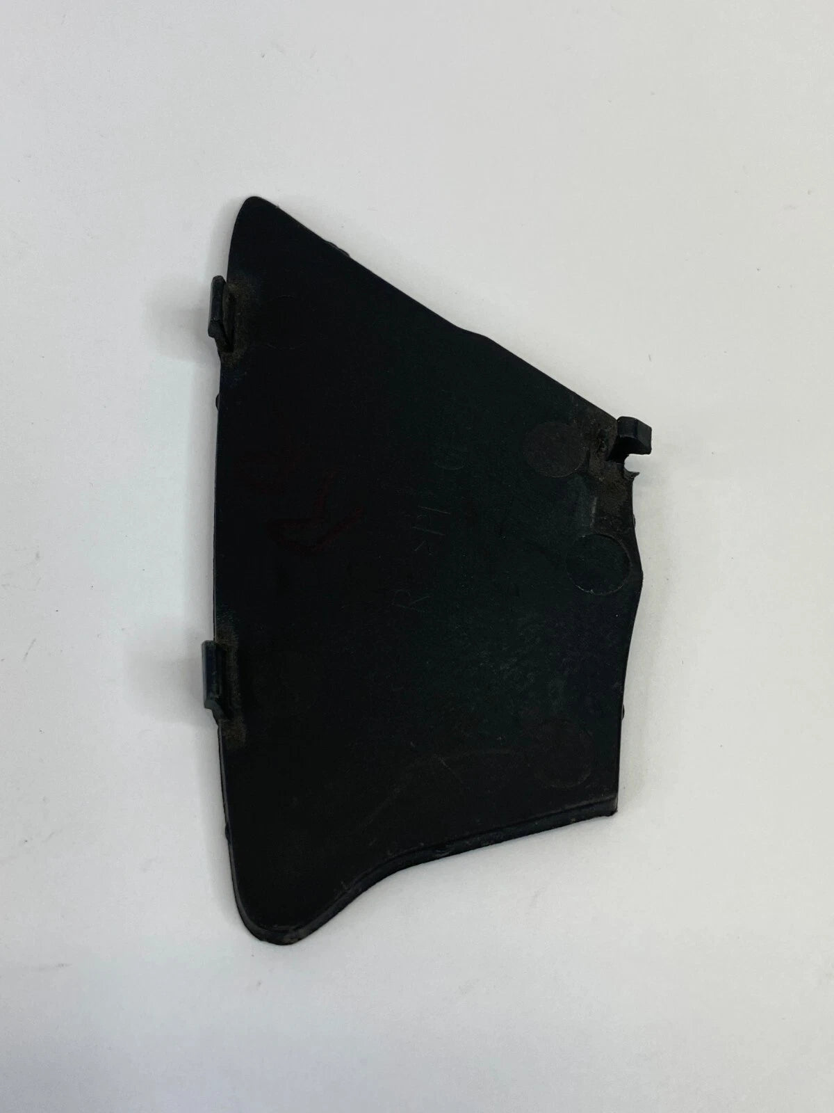 2006 2007 SATURN VUE REAR RIGHT SIDE INNER DOOR HANDLE SCREW COVER 10370484 OEM