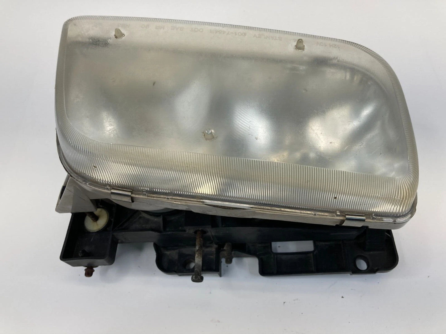 1999 2000 CADILLAC ESCALADE FRONT RIGHT SIDE HEADLIGHT HEADLAMP 15738658 OEM