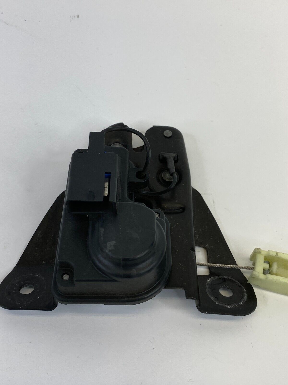 2008-2010 Chrysler 300 Sedan Rear Trunk Lid Lock Latch Release Actuator OEM