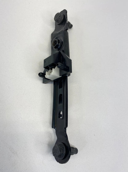 2010 KIA FORTE FRONT RIGHT PASSENGER SEAT BELT HEIGHT ADJUSTER 88890-1M500 OEM