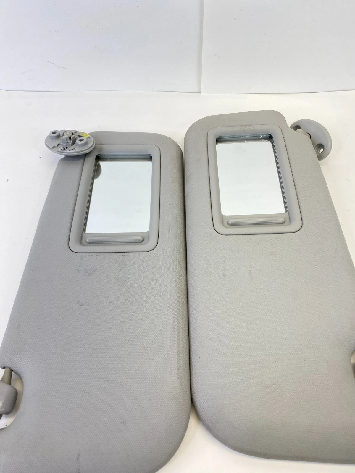 2014-2017 TOYOTA COROLLA LEFT & RIGHT SIDE SUNVISOR SHADE PAIR SET W/ MIRROR OEM
