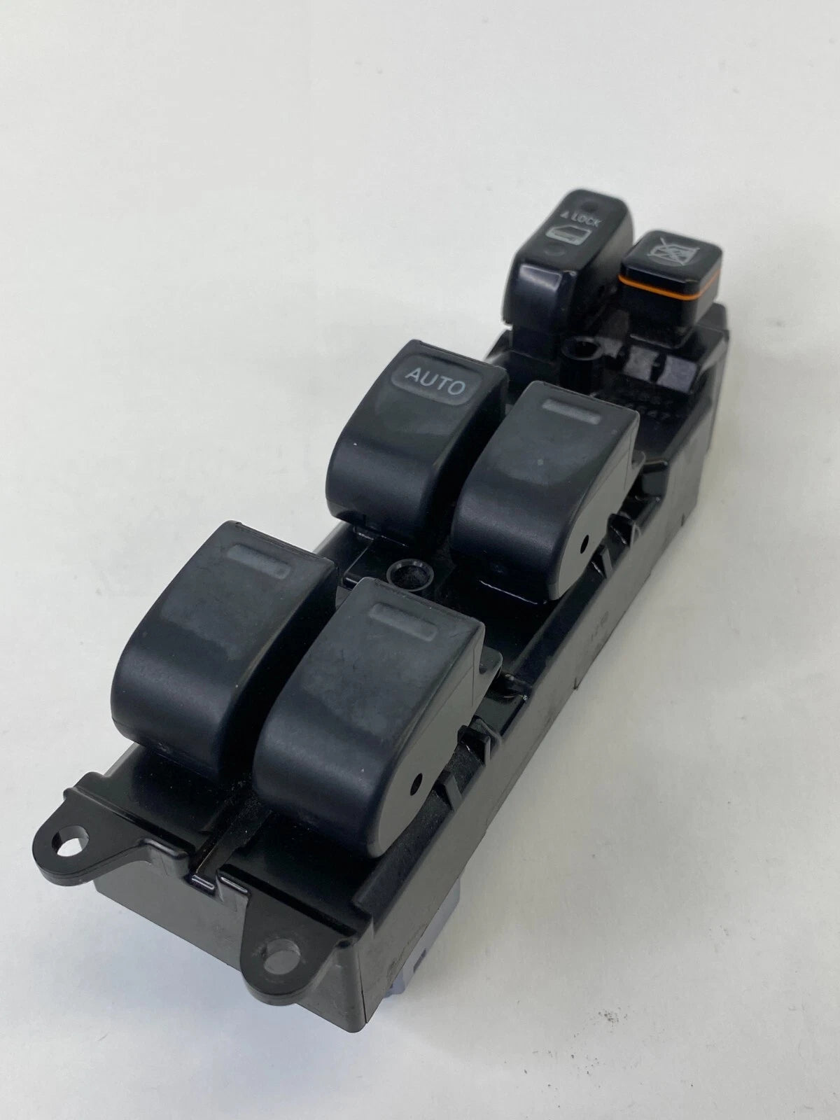 04 05 06 07 08 09 TOYOTA PRIUS LEFT DRIVER MASTER WINDOW SWITCH 84820-47050