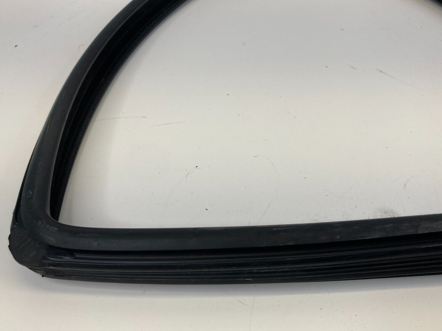 1999-2005 VW Volkswagen Jetta Rear Right Side Quarter Vent Window Glass OEM