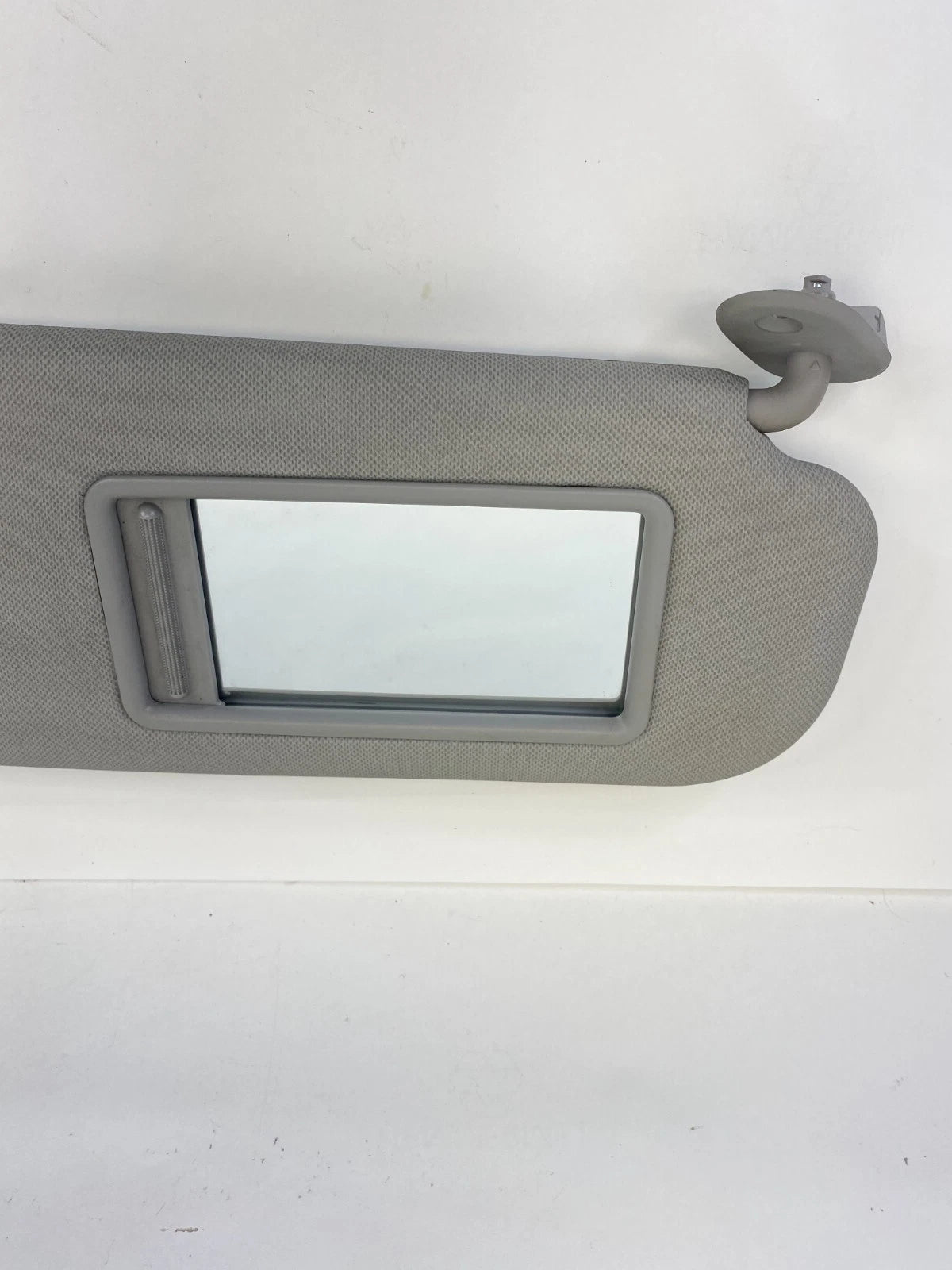 2014-2016 HYUNDAI ELANTRA INNER ROOF RIGHT SUNVISOR SUN VISOR SHADE W MIRROR OEM