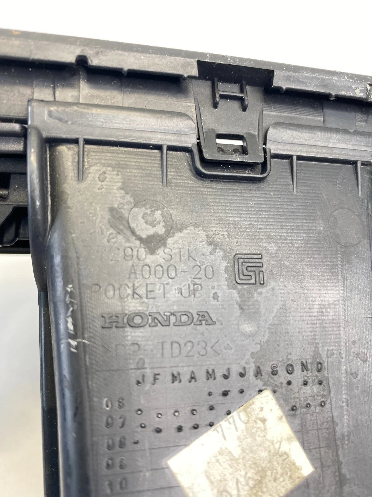07-12 ACURA RDX LOWER DASH STORAGE COMPARTMENT W/ POWER OUTLET 77290STKA000