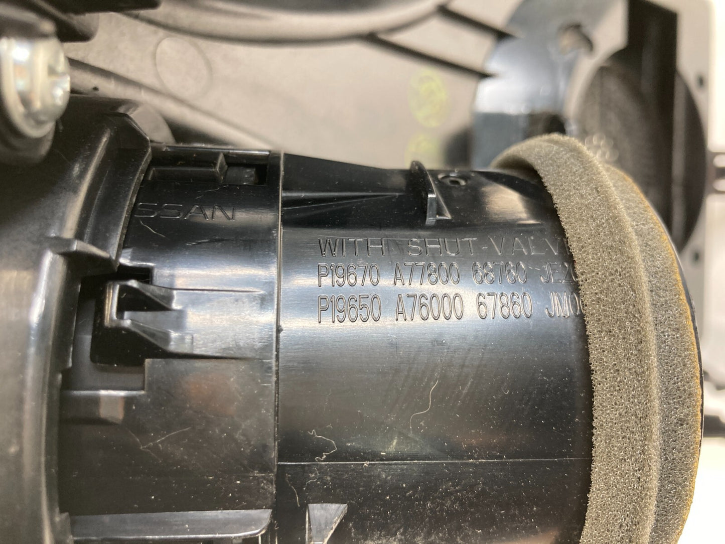 2011-2013 Nissan Rogue Center Dash Radio Bezel Trim w/ Air Vent Assy 68260-1VK0A