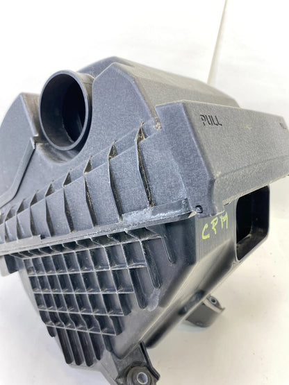 16-18 Kia Sorento 2.4L L4 AIR INTAKE CLEANER FILTER HOUSING BOX 28100-C6100 OEM