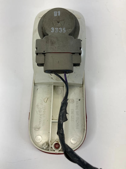 01-05 CHRYSLER PT CRUISER REAR RIGHT PASSENGER SIDE BACKUP LIGHT LAMP 05288752