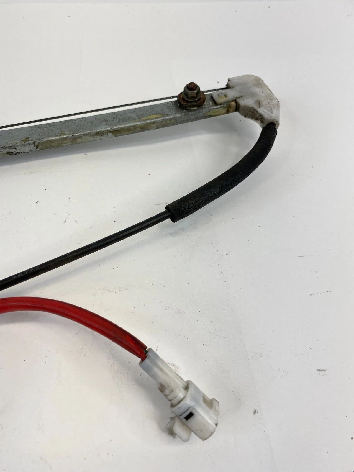 2001-2005 SUZUKI GRAND VITARA REAR RIGHT WINDOW REGULATOR W/ MOTOR 83530-65D00