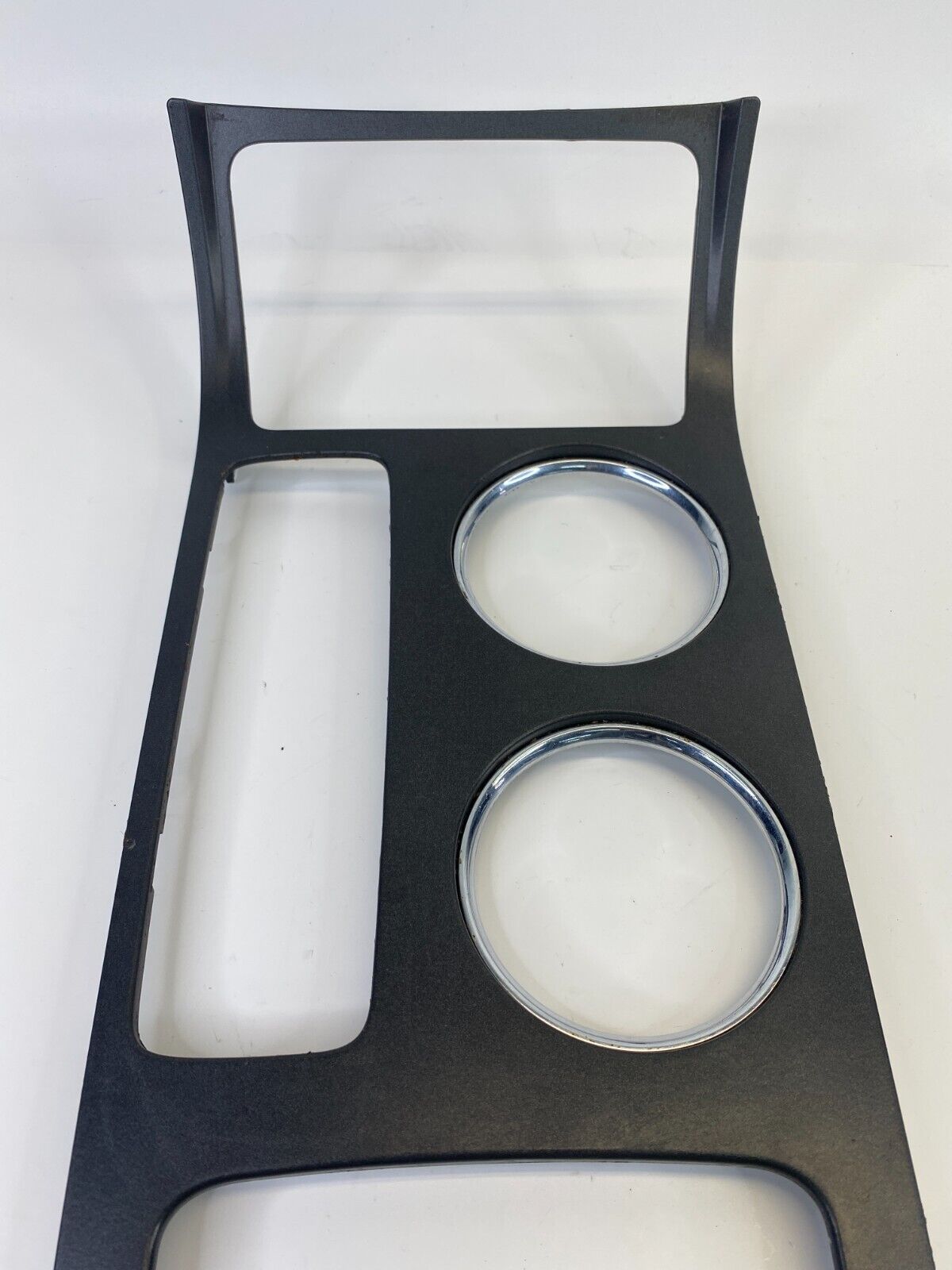 2009-2012 Chevrolet Traverse Center Console Shifter Bezel Surround Trim Assy OEM