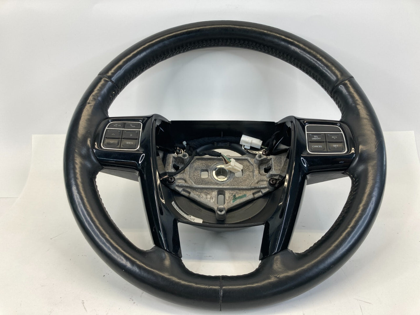 2011 2012 Chrysler Town & Country Steering Wheel W/ Cruise Control Switch OEM